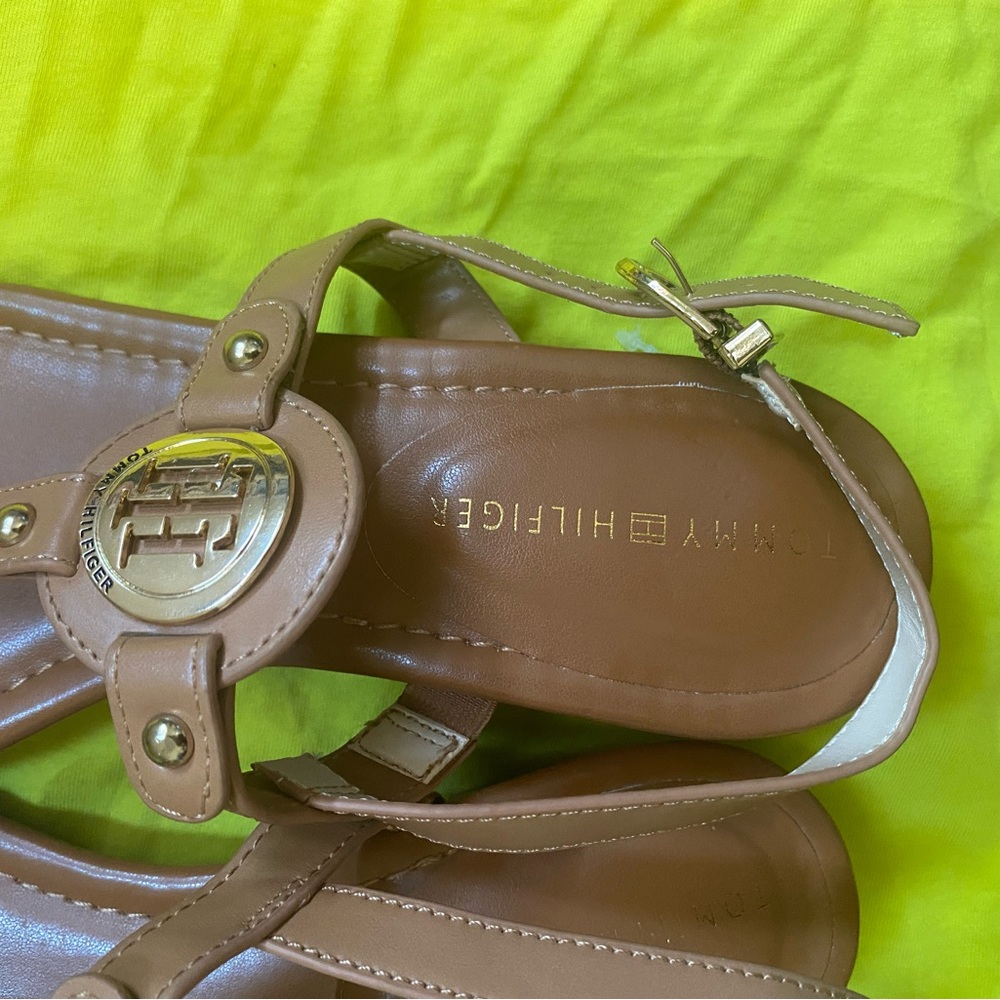 Tommy Hilfiger Brown Sandals with Gold Accents - Picture 2 of 6